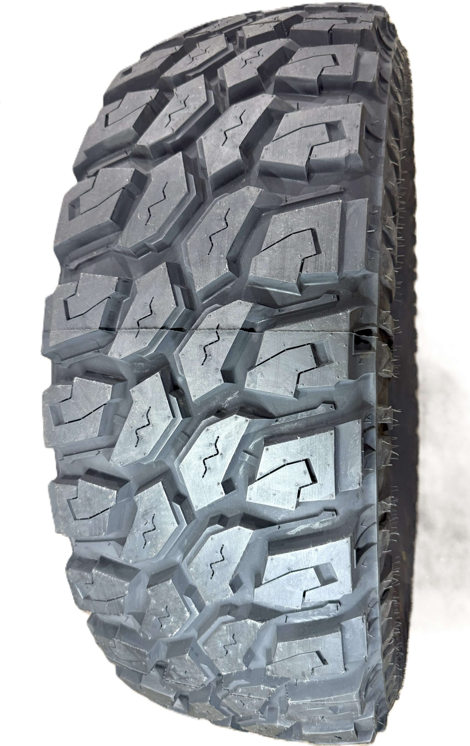 mishmish tyres sportrak 245/75r16 mt